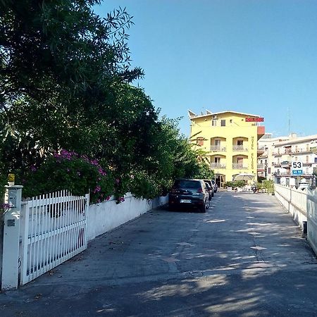 Hotel Eliseo Giardini Naxos Eksteriør billede
