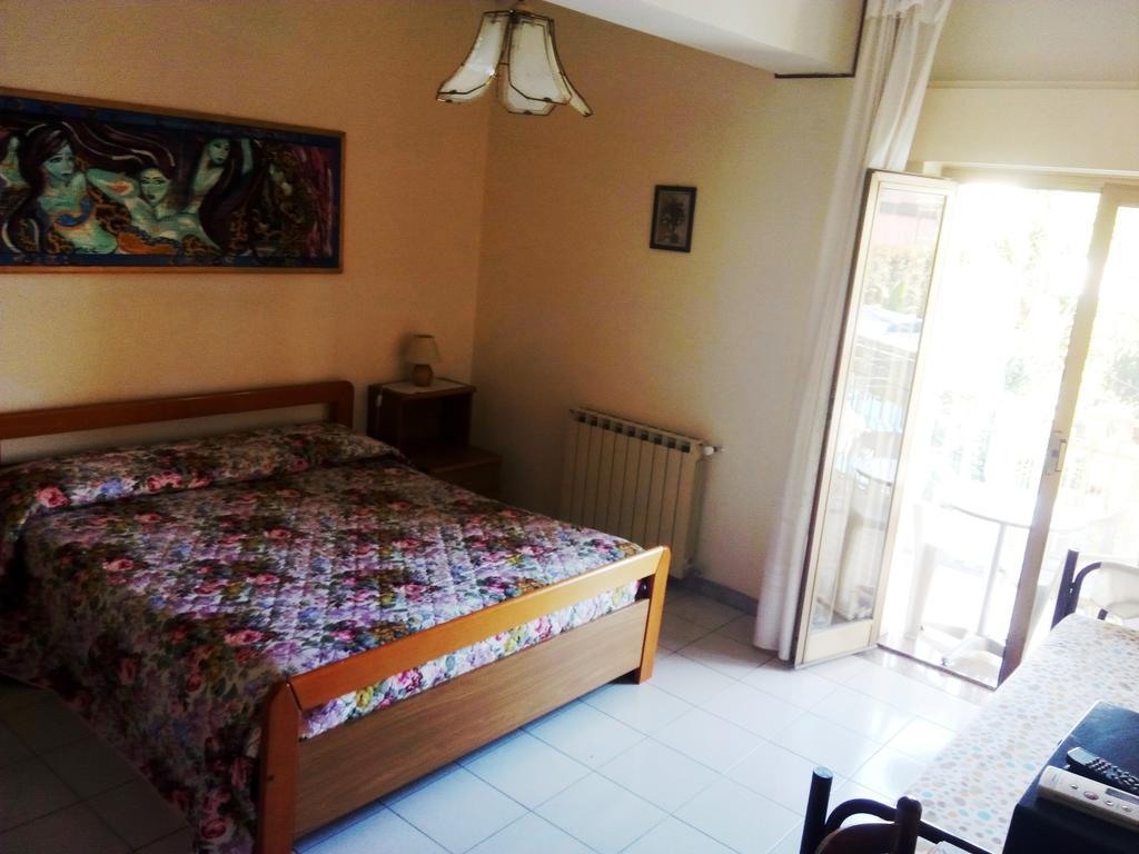 Hotel Eliseo Giardini Naxos Eksteriør billede
