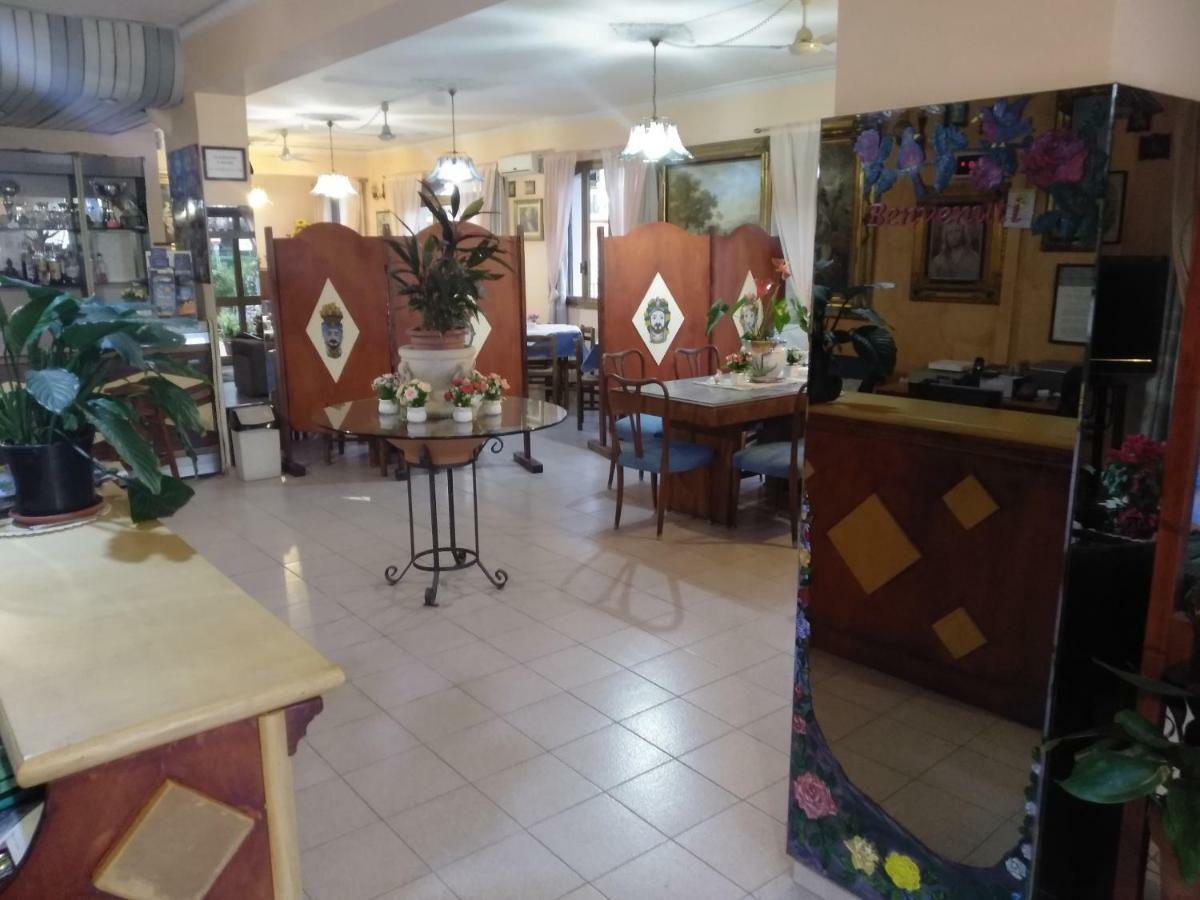 Hotel Eliseo Giardini Naxos Eksteriør billede