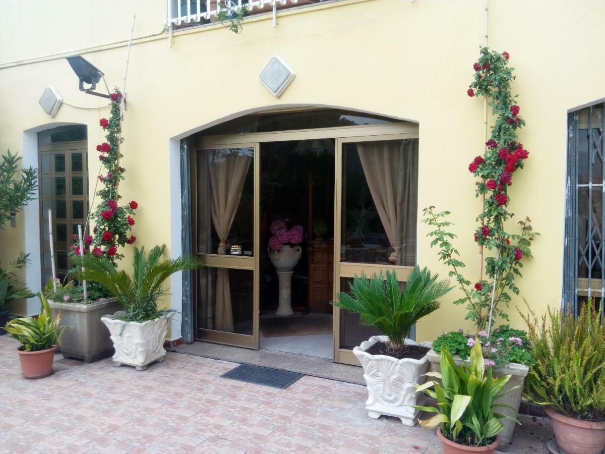 Hotel Eliseo Giardini Naxos Eksteriør billede
