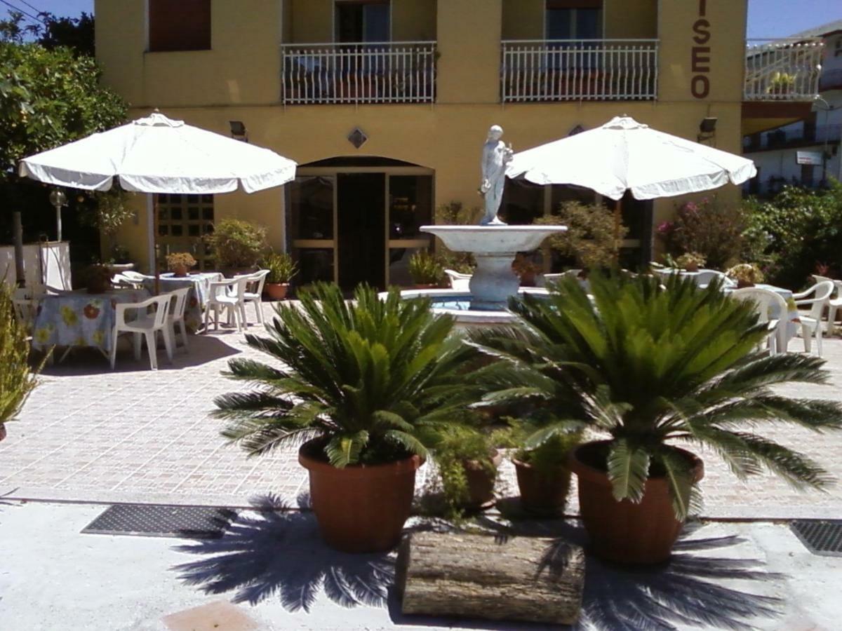 Hotel Eliseo Giardini Naxos Eksteriør billede