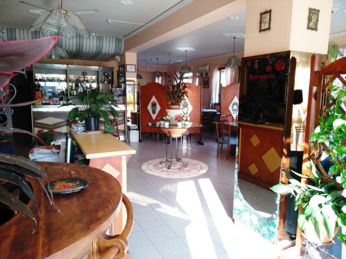 Hotel Eliseo Giardini Naxos Eksteriør billede